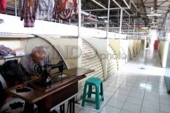 Pedagang Tinggalkan Kios Blok G Tanah Abang