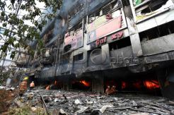 Kings Department Store Bandung Terbakar