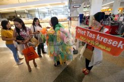 Aksi Rampok Tas Kresek