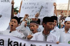 Puluhan Santri Sambangi Kantor DPD PKS Pasuruan