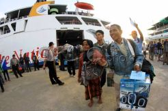H-8 Pemudik Jalur Laut Mulai Tiba di Semarang