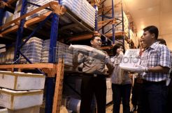 Polrestabes Surabaya Amankan Makanan Import Ilegal