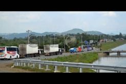 Jalur Alternatif Jawa Tengah Macet Total