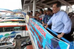 Chairul Tanjung Tinjau Pelabuhan Merak