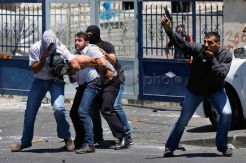 Polisi Israel Tangkap Warga Palestina