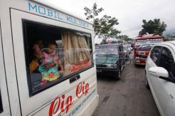 Mudik Naik Mobil Toko