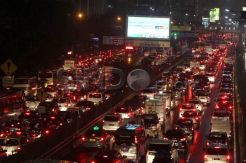 Jalan Gatot Subroto Jakarta Macet Total