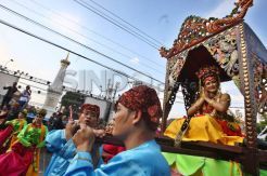Kirab Seni Pembukaan FKY 2014