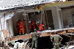 Pencarian Korban Tanah Longsor di Jepang
