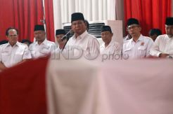 Prabowo Lepas Jenazah Suhardi