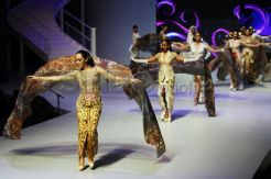 Merenda Kasih, 25 tahun Anne Avantie