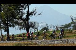 Mizbani Iranagh Ghader Menangi Etape Kedua Tour de East Java