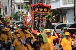 Kirab Ulang Tahun Dewa Bumi
