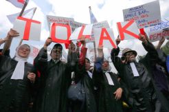 Peradi Tolak RUU Advokat