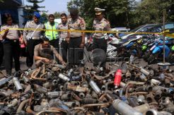Polrestabes Bandung Amankan Ratusan Knalpot Bising