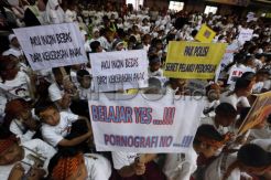 Ratusan Siswa SD Deklarasikan Anti Pedofilia