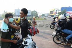 Komunitas Motor Bagi-Bagi Masker