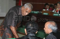Yesaya Sombuk Dituntut 6 Tahun Penjara