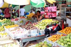 Pedagang Buah Pasar Petojo