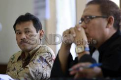 Rahmat Yasin Dengarkan Keterangan 10 Saksi