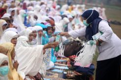 Warga Palembang Gelar Salat Istisqo