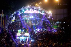 Ribuan Warga Saksikan Bandung Caang Festival 2014