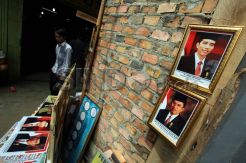 Foto Presiden dan Wakil Presiden Mulai Dijual di Palembang