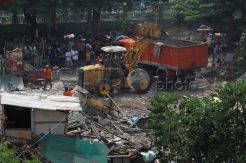 Penertiban Bangunan Liar Taman Honda