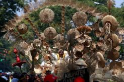 1560 Seniman Meriahkan Karnaval Budaya Kemilau Nusantara 2014