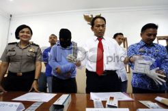 Polrestabes Bandung Amankan Pengedar Obat Aborsi