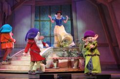 Snow White dan Mickey Mouse Meriahkan Disney Live di Jakarta
