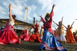 Ribuan Peserta Ikuti Kirab Budaya Cinte Betawi