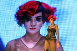 Seksi dan Unik Fashion Show Model Rambut di JAA 2014