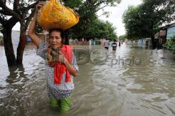 Banjir di Medan Labuhan Paksa Warga Mengungsi