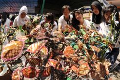 Rekor Bonsai Kain Perca Batik
