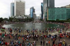 Libur Natal CFD, Warga Padati Bundaran HI