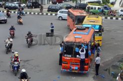 Puluhan Bus Angkutan Umum Terjaring Razia di Palembang