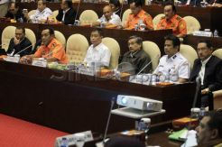 Menhub Raker Dengan Komisi V Bahas Musibah AirAsia QZ8501