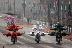 Aksi Unik Pasukan India Rayakan Hari Republik