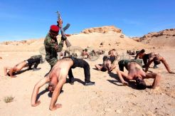 Lawan ISIS, Pejuang Syah Latihan Bersama Tentara Irak