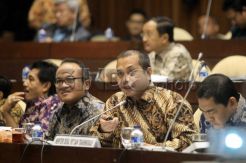 Komisi II DPR Raker Dengan Menteri PDT