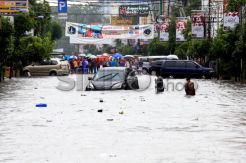 Aktivitas Perekonomian Lumpuh Karena Banjir