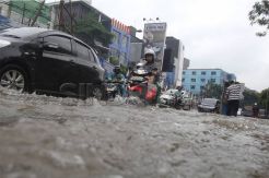 Sejumlah Ruas Jalan di Jakarta Masih Terendam Banjir