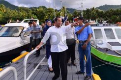 Menteri Marwan Jafar Tinjau Dermaga Teluk Nara