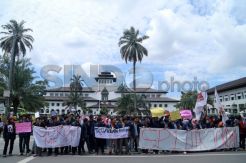 Mahasiswa Beri SP 1 untuk Jokowi