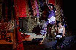 Atiqah Hasiholan dan Ria Irawan Bawakan Monolog Bulan di Atas Kuburan
