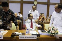 Menaker Raker Dengan Komisi IX