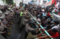 Ratusan Warga Kulon Progo Demo Tolak Pembangunan Bandara