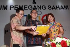 Trikomsel Oke Gelar RUPS