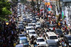 Ribuan Warga Padati Jalan Asia Afrika Bandung